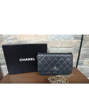 Chanel wallet on chain